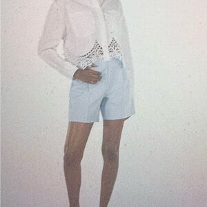 Burberry, new with tags pale Blue Women's tailored Shorts size 6